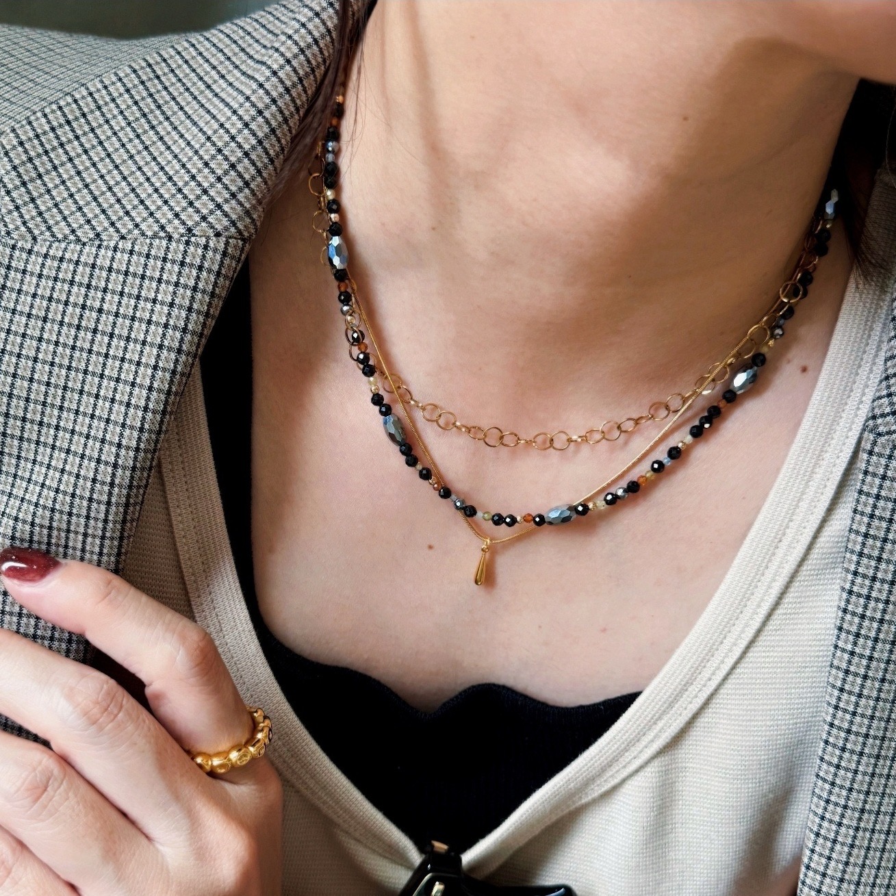 星降る夜のドロップネックレス